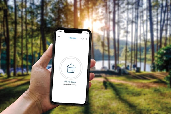 LiftMaster MyQ commercial Wi-Fi gateway for remote monitoring and cloud access